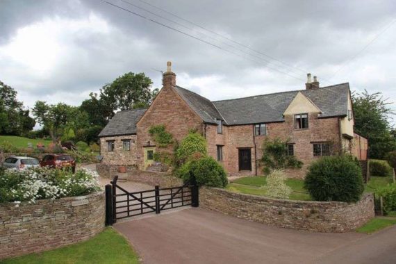 6 Bedroom Detached